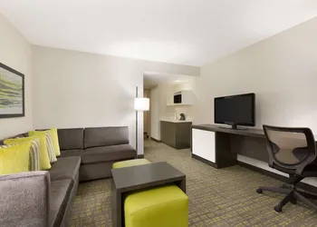 Embassy Suites by Hilton Newark Wilmington South hotel thumbnail 8