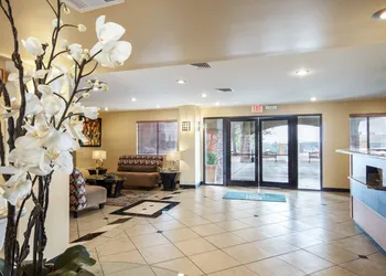 Quality Inn Airport East hotel thumbnail 3