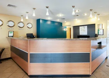 Quality Inn Airport East hotel thumbnail 5