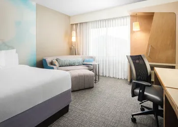 Courtyard by Marriott El Paso Airport hotel thumbnail 6