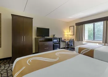 Quality Inn Oshkosh Aviation Park hotel thumbnail 8