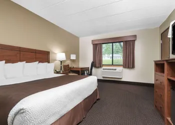 AmericInn by Wyndham Lake City hotel thumbnail 3