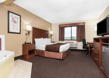 AmericInn by Wyndham Lake City hotel thumbnail 4
