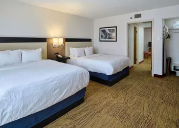 Wyndham El Paso Airport Hotel & Waterpark hotel thumbnail 6