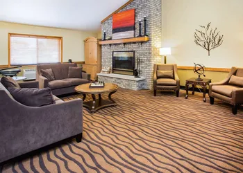 AmericInn by Wyndham Menomonie hotel thumbnail 2