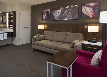 Delta Hotels by Marriott Winnipeg hotel thumbnail 7