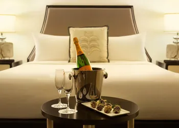 The Fairmont Winnipeg Gold Experience hotel thumbnail 5