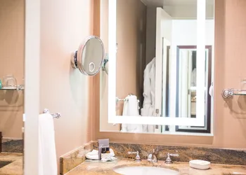 The Fairmont Winnipeg Gold Experience hotel thumbnail 7