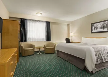 Travelodge by Wyndham Winnipeg East hotel thumbnail 7