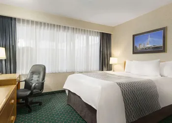 Travelodge by Wyndham Winnipeg East hotel thumbnail 8