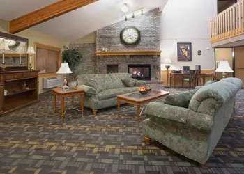 Cobblestone Hotel & Suites – Wisconsin Rapids hotel thumbnail 2