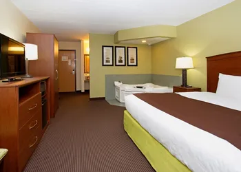 Cobblestone Hotel & Suites – Wisconsin Rapids hotel thumbnail 7