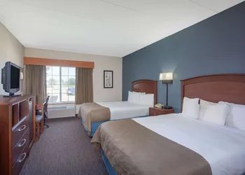 AmericInn by Wyndham Hutchinson hotel thumbnail 8