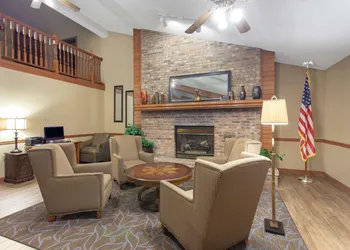 AmericInn by Wyndham Hutchinson hotel thumbnail 2