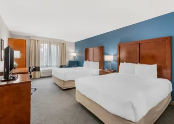 Comfort Inn & Suites Rifle hotel thumbnail 8