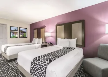 La Quinta Inn & Suites by Wyndham Glenwood Springs hotel thumbnail 8