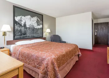 Super 8 by Wyndham Grand Junction Colorado hotel thumbnail 8
