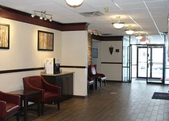 Red Roof Inn Gurnee - Waukegan hotel thumbnail 3