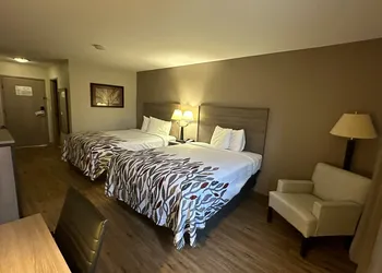 Red Roof Inn Gurnee - Waukegan hotel thumbnail 7