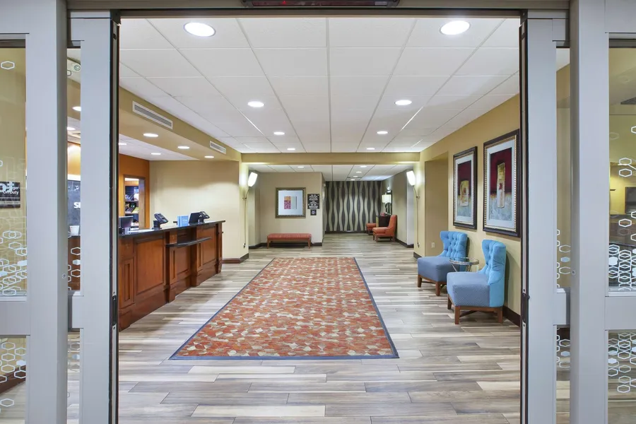Hampton Inn & Suites Wichita Northeast hotel detail image 2