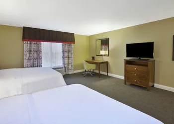 Hampton Inn & Suites Wichita Northeast hotel thumbnail 4