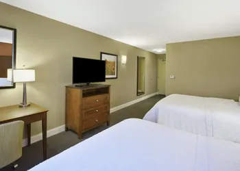 Hampton Inn & Suites Wichita Northeast hotel thumbnail 6