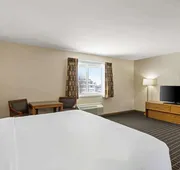 Econo Lodge Manistee hotel detail image 7