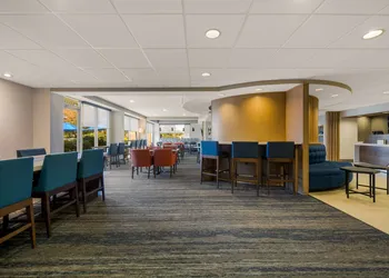 Holiday Inn Express Hampton - Coliseum Central by IHG hotel thumbnail 3