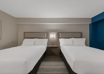 Holiday Inn Express Hampton - Coliseum Central by IHG hotel thumbnail 7