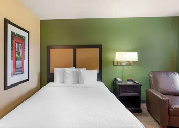Extended Stay America Select Suites Newport News Oyster Pt hotel thumbnail 6