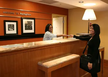 Hampton Inn Hampton-Newport News hotel thumbnail 2