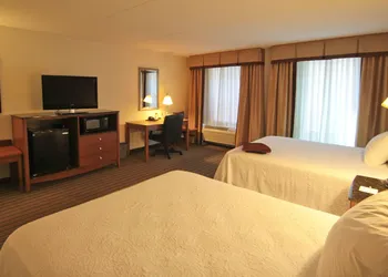 Hampton Inn Hampton-Newport News hotel thumbnail 4