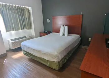 Studio 6 Extended Stay - Hampton, VA - Langley AFB Area hotel thumbnail 3