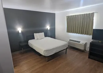 Studio 6 Extended Stay - Hampton, VA - Langley AFB Area hotel thumbnail 8