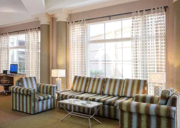 La Quinta Inn & Suites by Wyndham Ocala hotel thumbnail 4