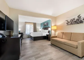 Sleep Inn & Suites Newport News City Center Area hotel thumbnail 5