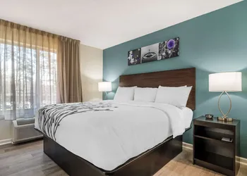 Sleep Inn & Suites Newport News City Center Area hotel thumbnail 6