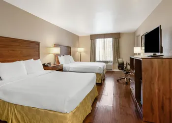 Best Western Plus John Jay Inn & Suites hotel thumbnail 4