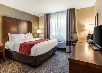 Comfort Inn La Porte hotel thumbnail 8