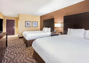 La Quinta Inn & Suites by Wyndham Meridian / Boise West hotel thumbnail 6