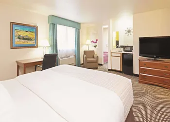 La Quinta Inn by Wyndham Caldwell hotel thumbnail 4