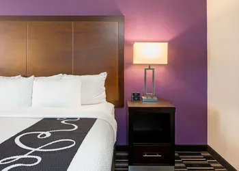 La Quinta Inn by Wyndham Caldwell hotel thumbnail 5