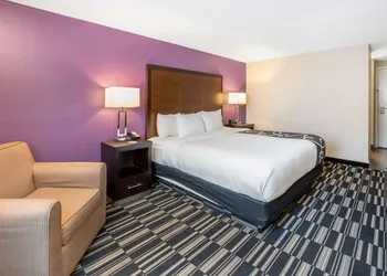 La Quinta Inn by Wyndham Caldwell hotel thumbnail 7