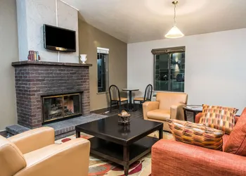 Super 8 by Wyndham Boise hotel thumbnail 2