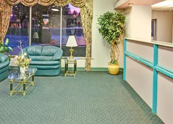 Super 8 by Wyndham Gaffney hotel thumbnail 2