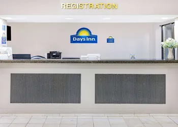 Days Inn by Wyndham Spartanburg Waccamaw hotel thumbnail 2