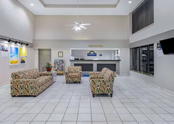 Days Inn by Wyndham Spartanburg Waccamaw hotel thumbnail 4