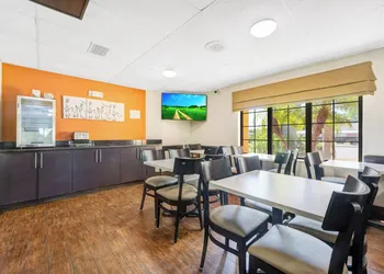Wingate by Wyndham Leesburg Florida hotel thumbnail 3