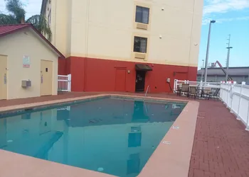 Wingate by Wyndham Leesburg Florida hotel thumbnail 7