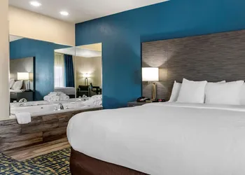 Comfort Inn & Suites Pauls Valley - City Lake hotel thumbnail 6